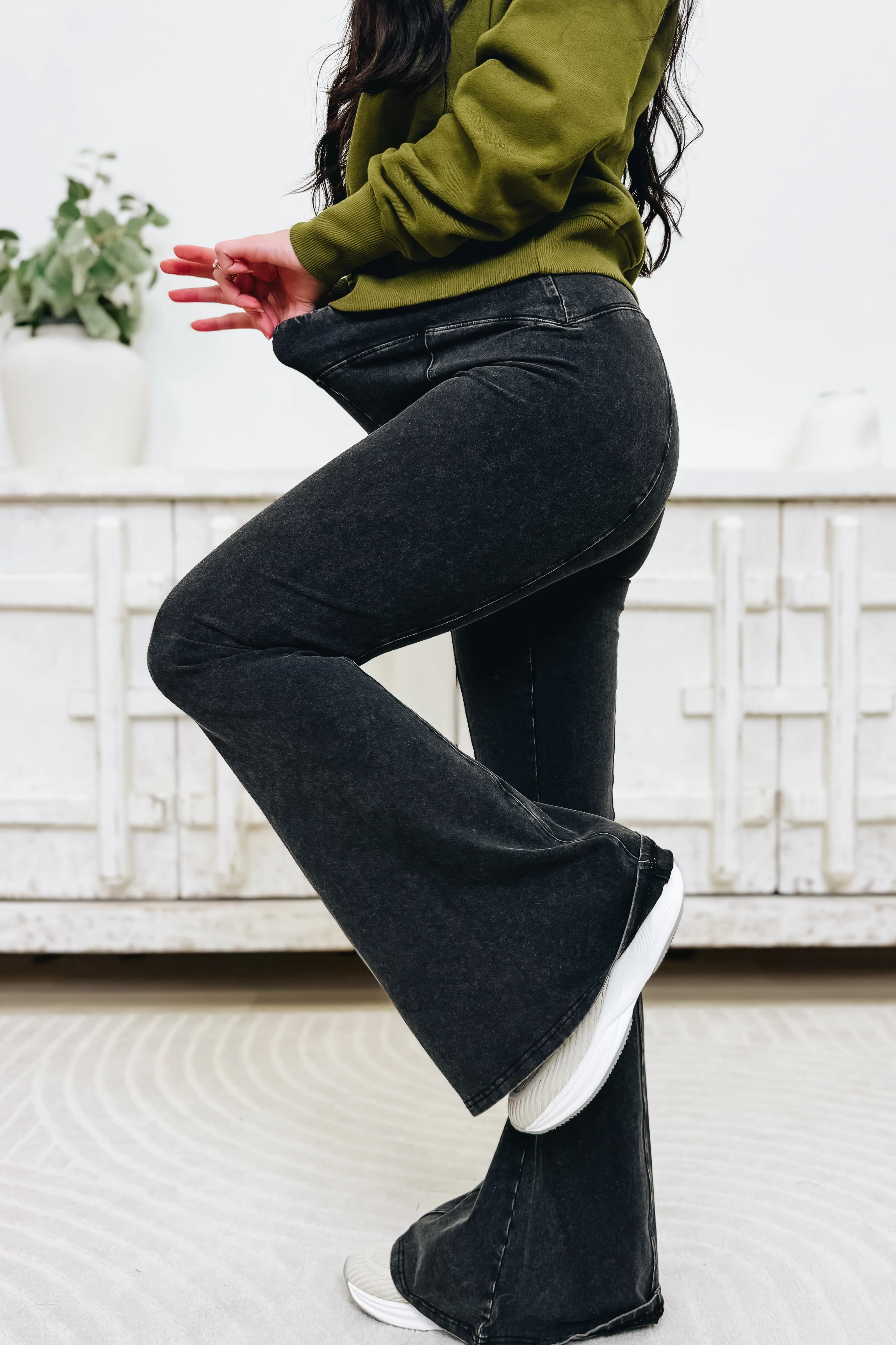 Bring The Flare Pants - 2 Colors! - Image 3