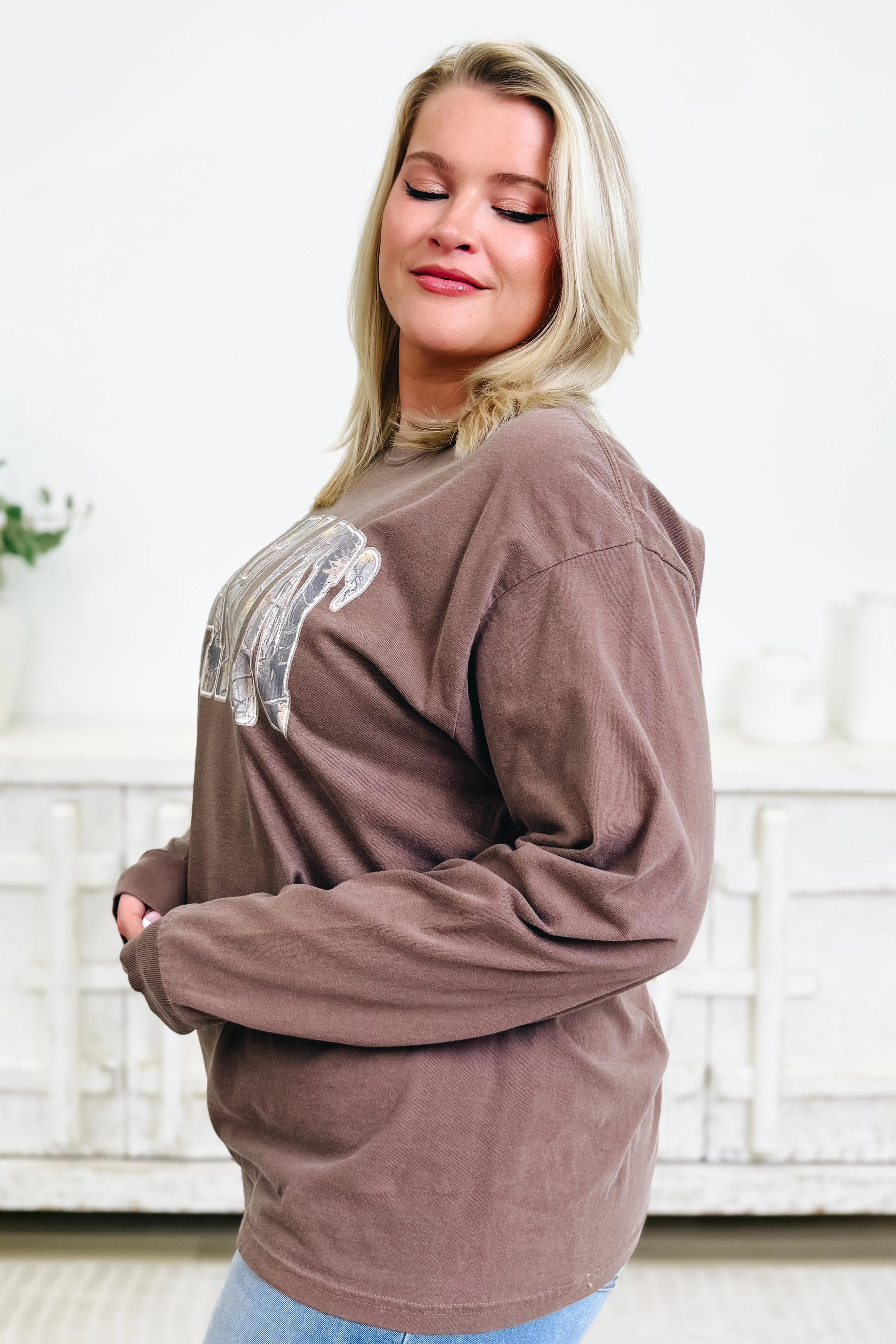 Hello Darlin' Camo Graphic Tee - Image 4