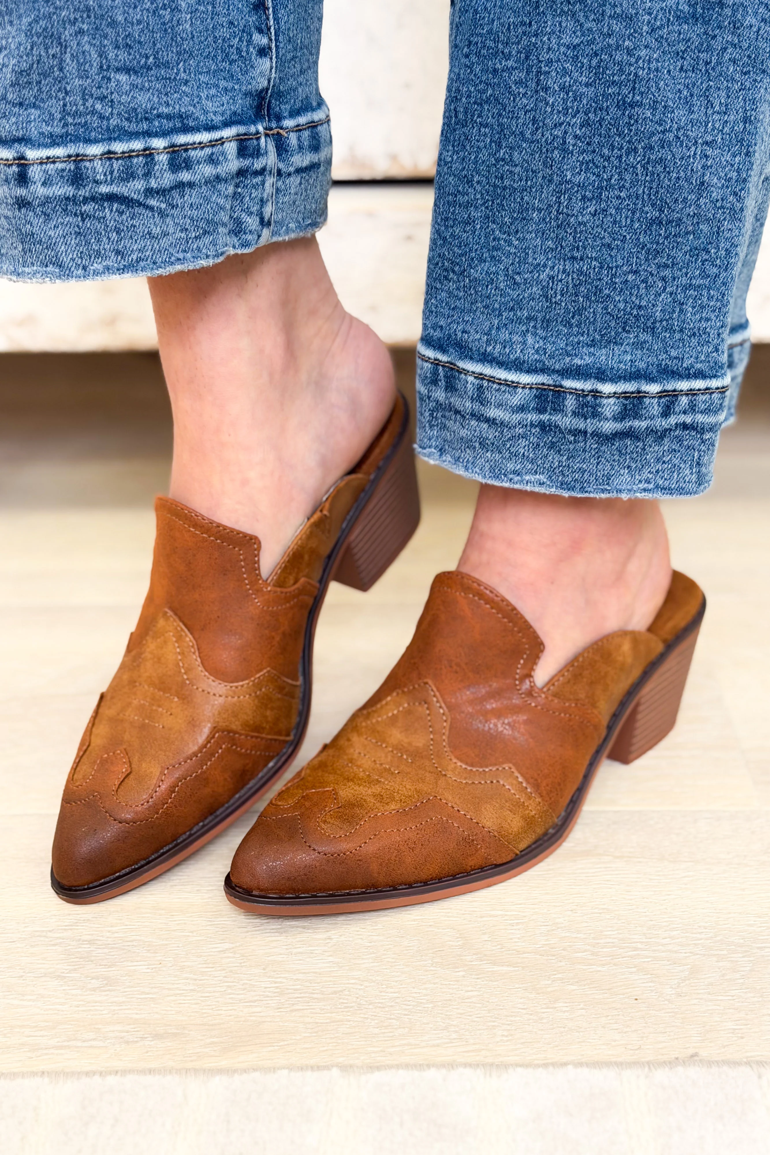Mesa Western Block Heel Mules - Whiskey