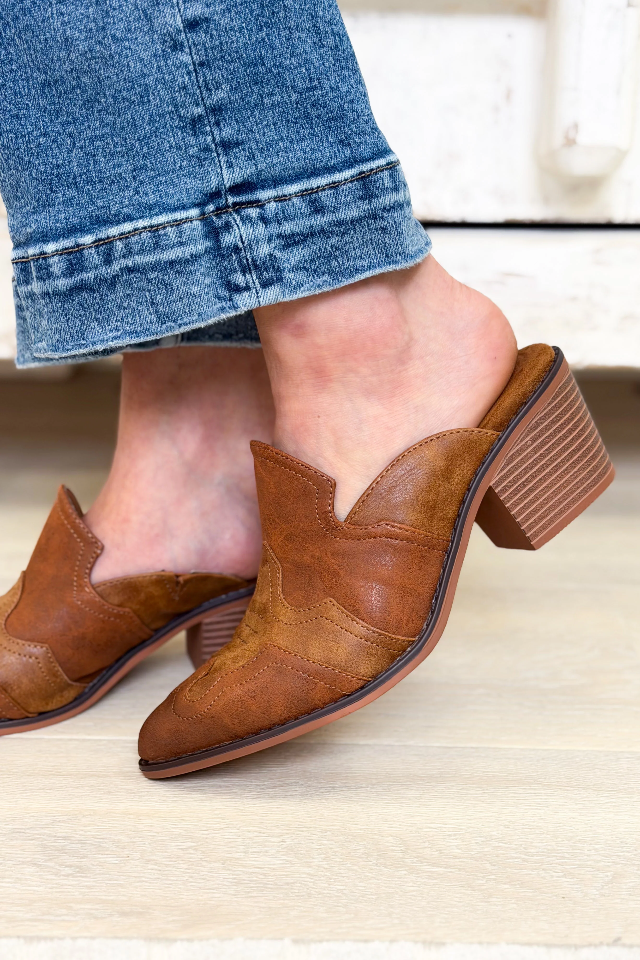 Mesa Western Block Heel Mules - Whiskey - Image 3