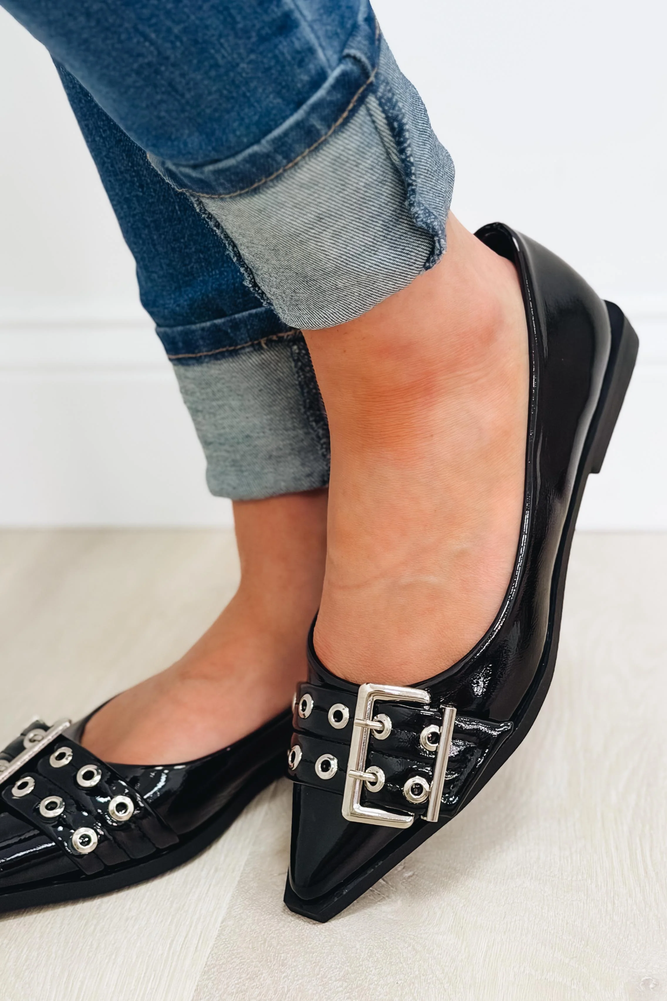 Rivets Pointed Toe Mary Jane Flats - Black - Image 3